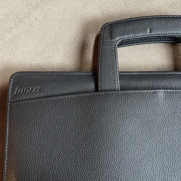 FiloFax Portfolio with Handles NWOT - Picture 2 of 8